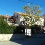 شقة Perla