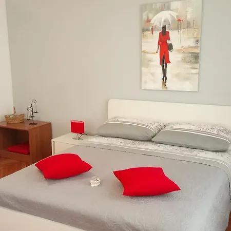 Perla Apartament *
